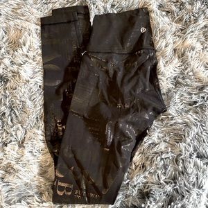 LULULEMON GRAPHIC PRINT LEGGING